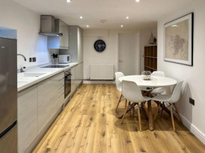 Island Sea View Escape - Perfect Couples Escape